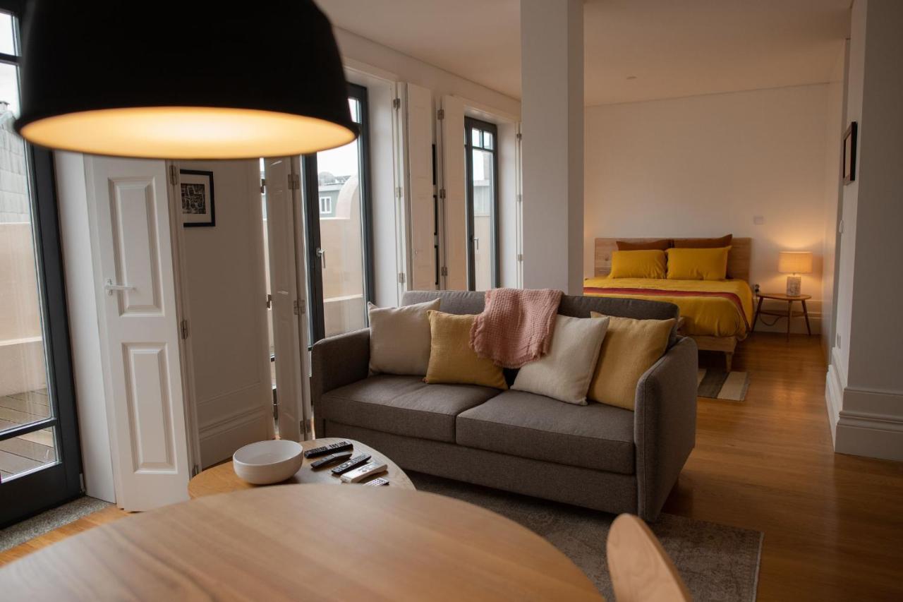 Spacious Studio W/ Balcony & Ac By Lovelystay Porto Exterior photo
