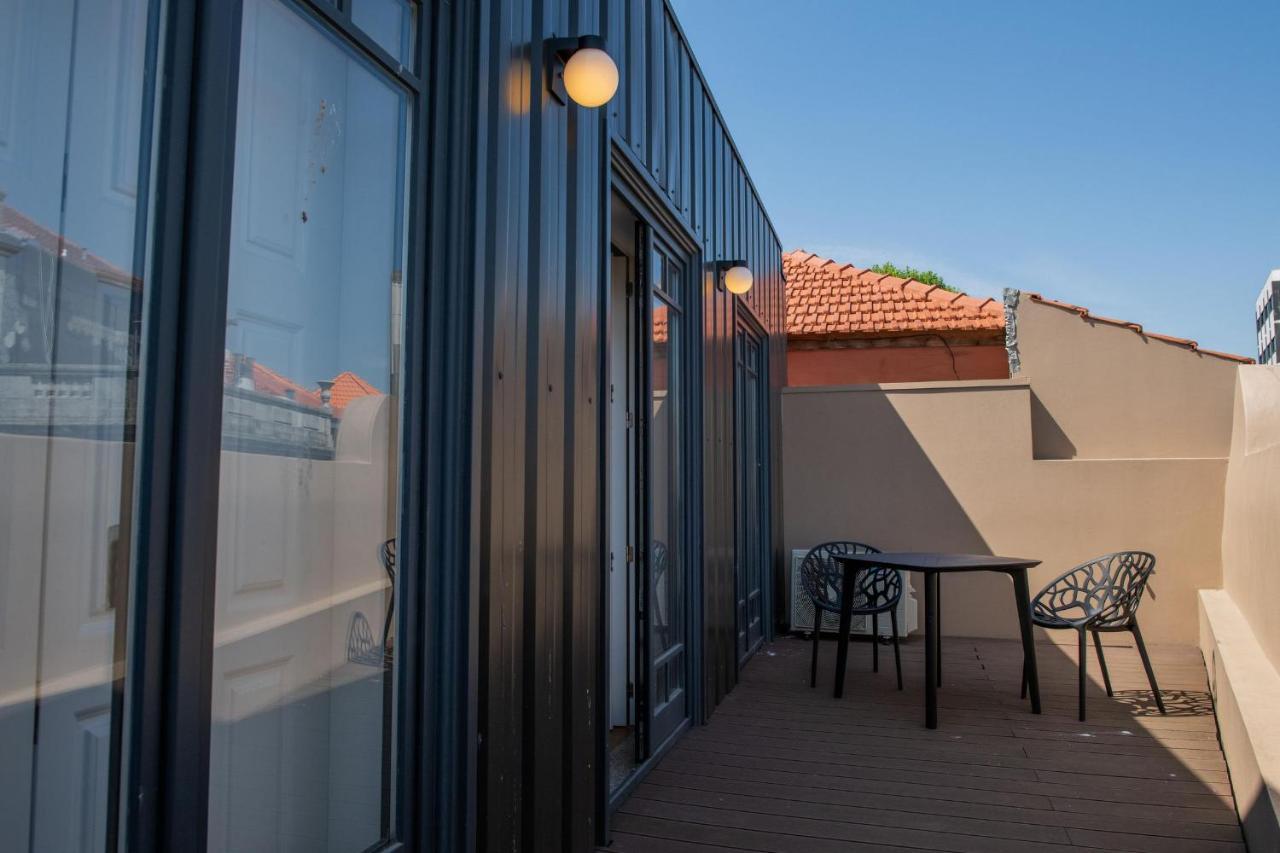 Spacious Studio W/ Balcony & Ac By Lovelystay Porto Exterior photo